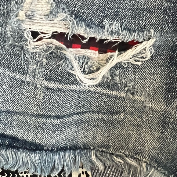 Miss Me: Distressed Easy Shorts - Picture 9 of 12